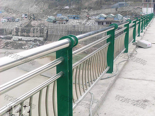 桂林不锈钢河道防护栏杆