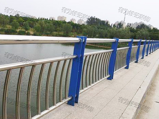 锡林郭勒盟河道不锈钢栏杆定制